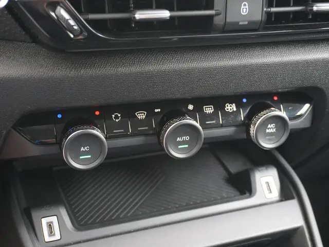 Citroën ë-C4 Shine 50 kWh 2022 Elektrisch 37