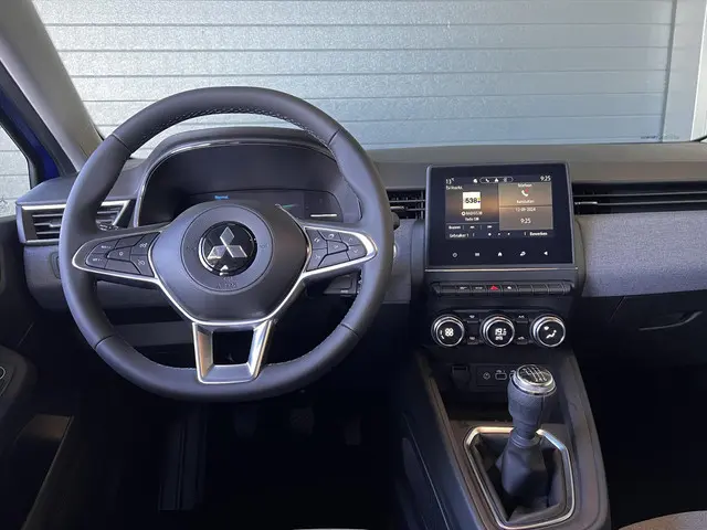 Mitsubishi Colt 1.0T Intense 2024 Benzine 8