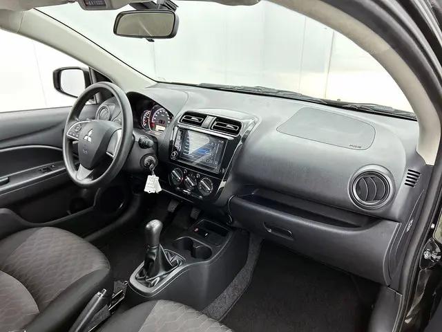 Mitsubishi Space Star 1.2 Connect+ 2023 Benzine 14