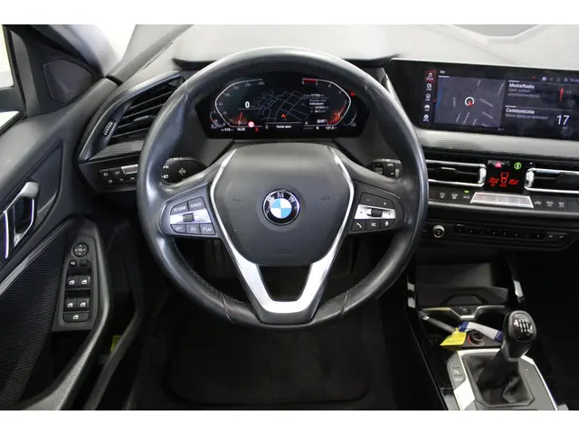BMW 1 Serie 116d Executive Edition 2020 Diesel 12