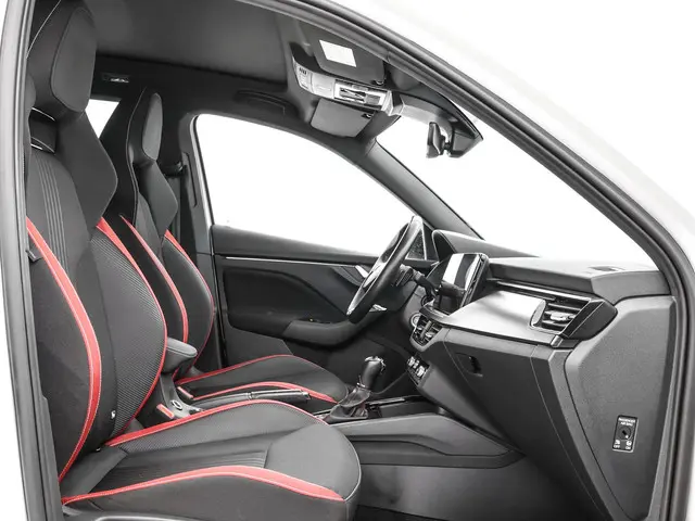 Škoda Kamiq 1.0 TSI 110pk DSG Monte Carlo 2021 Benzine 10