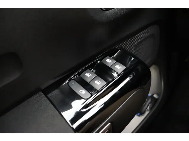 Citroën C3 1.2T 110pk Automaat Shine 2023 Benzine 17