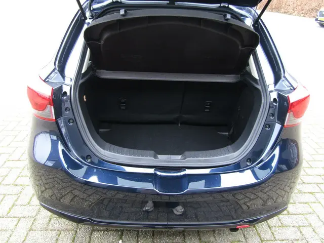 Mazda 2 1.5 SkyActiv-G 90 Homura 2024 Benzine 28