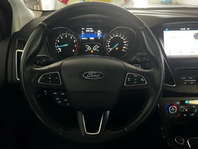 Ford Focus Wagon 1.0 EcoB. Tit. Bns 2018 Benzine 8