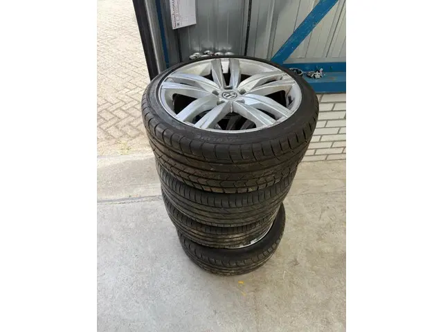 Volkswagen Passat Variant 1.5 TSI Business 2021 Benzine 14