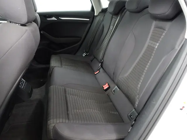 Audi A3 Limousine 1.4 TFSI Pro Line S- 2015 Benzine 23