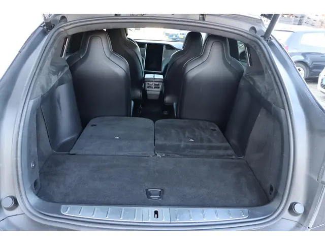 Tesla Model X 75D Base 6p. 2018 Elektrisch 21