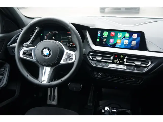 BMW 1 Serie 118i 2020 Benzine 14