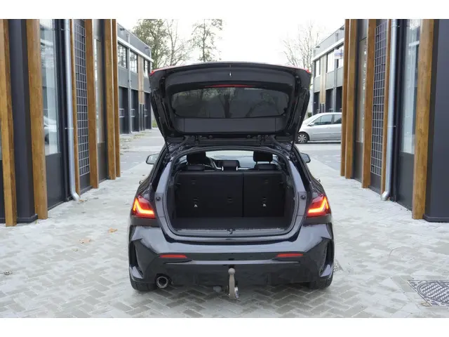 BMW 1 Serie 116d Corporate Executive 2020 Diesel 43