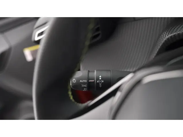 Peugeot 2008 PureTech 130 GT 2022 Benzine 26