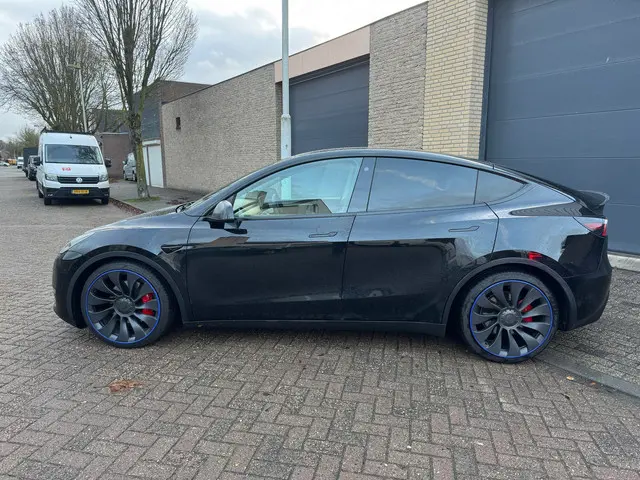 Tesla Model Y Performance AWD 75 kWh 2022 Elektrisch 5