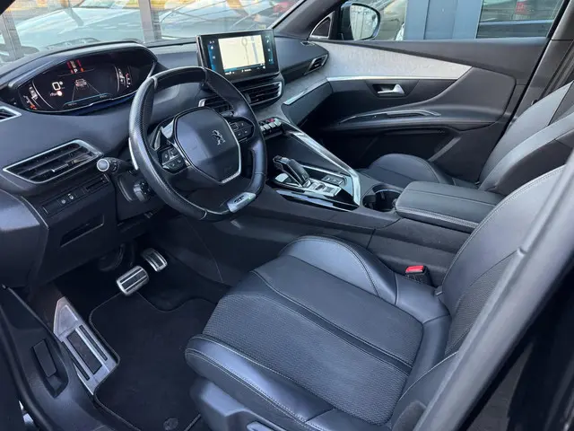 Peugeot 3008 1.2 PureTech GT LINE 2022 Benzine 14