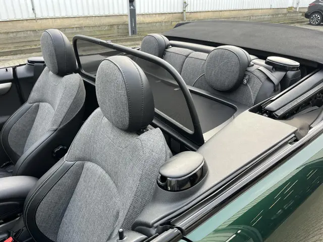 MINI Cooper Cabrio 2.0 John Works Chili 2017 Benzine 20