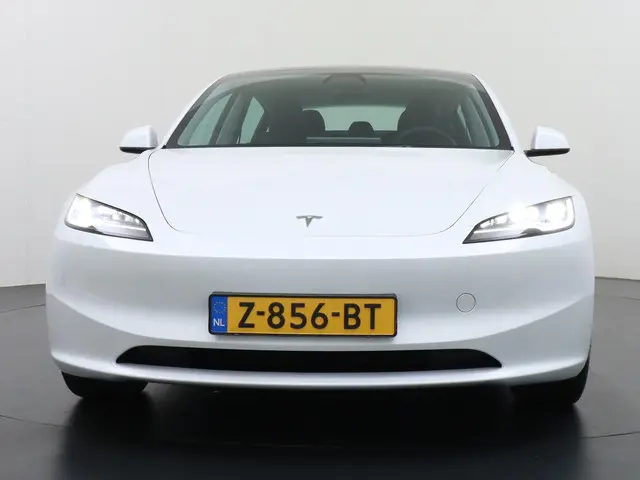 Tesla Model 3 3
