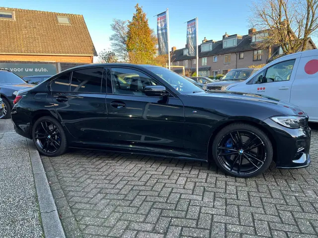 BMW 3 Serie 330e High Executive 2020 Hybride Benzine