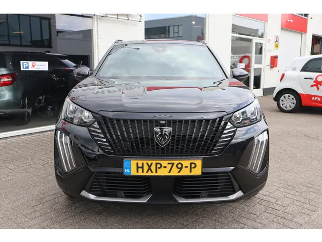 Peugeot 2008 1.2 HYBRID 136 GT 2024 Hybride Benzine 15