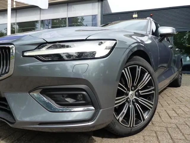 Volvo V60 B3 Inscription 2020 Benzine 2