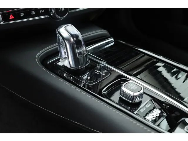 Volvo S90 2.0 T8 AWD Inscription 2018 Hybride Benzine 6