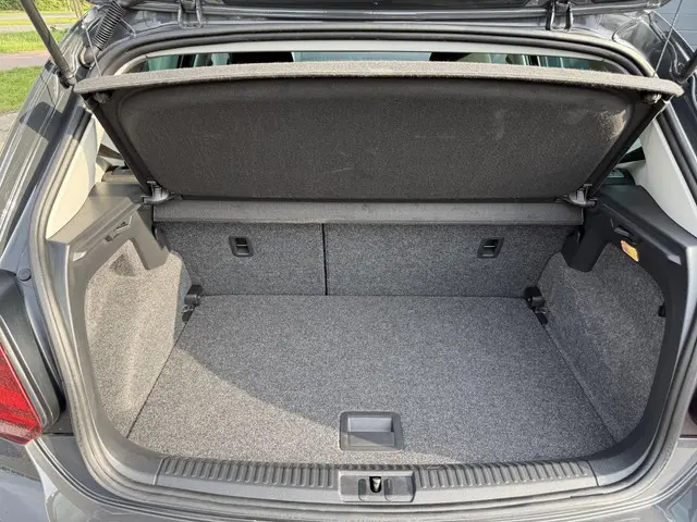 Volkswagen Polo 1.2 TSI Comfortline 2015 Benzine 24