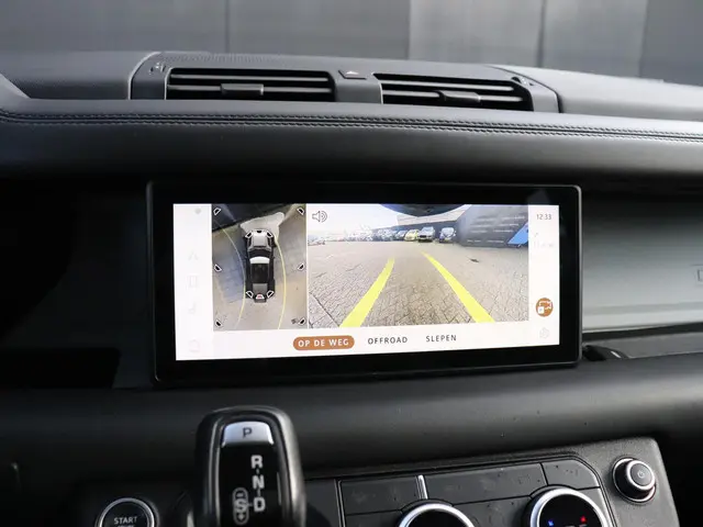 Land Rover Defender 2.0 D240 110 HSE 2020 Diesel 8