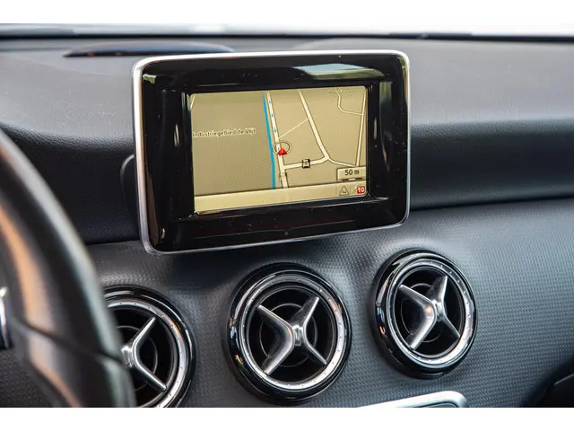 Mercedes-Benz A-Klasse 180 Ambition 2013 Benzine 18