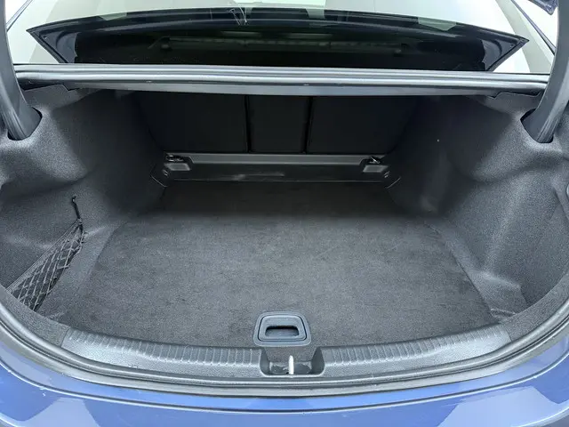 Mercedes-Benz C-Klasse 180 AMG Line 2024 Benzine 6