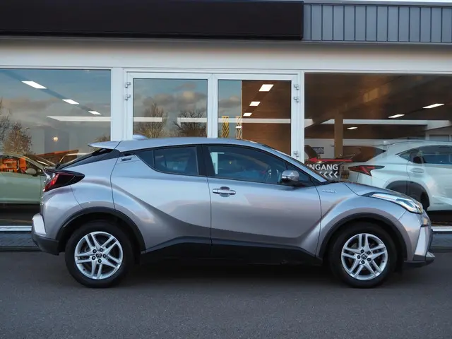 Toyota C-HR 1.8 Hybrid 2021 Hybride Benzine 9