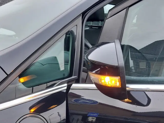 Ford C-MAX 2.0 Hybrid Titanium+ 2015 Hybride Benzine 13