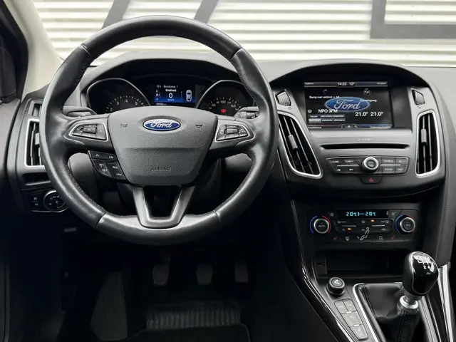 Ford Focus 1.0 Titanium Edition 2015 Benzine 2