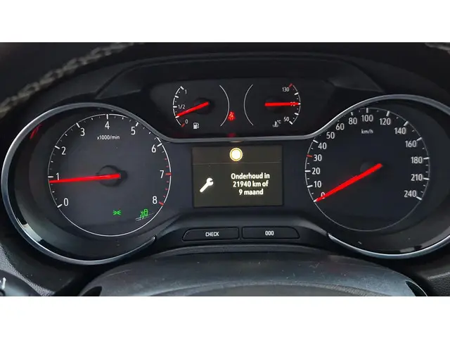 Opel Grandland X 1.2 Turbo Innovation 2019 Benzine 19