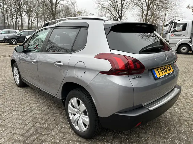 Peugeot 2008 1.2 PureTech Allure Automaat 2019 Benzine 5
