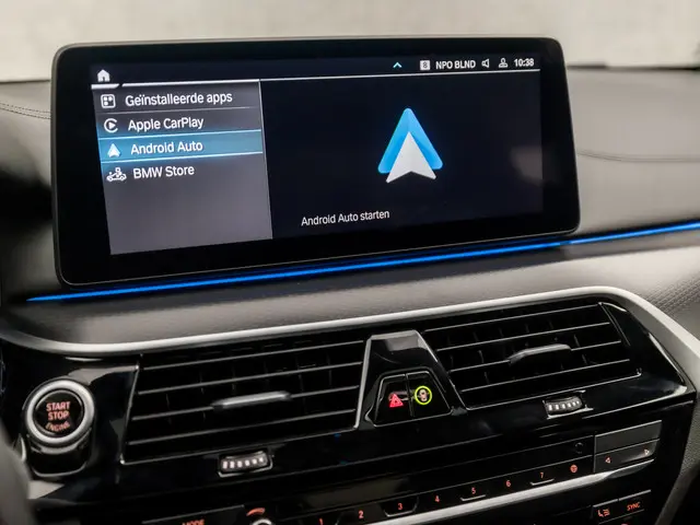 BMW 5 Serie 545e xDrive M Sport 2023 Hybride Benzine 41