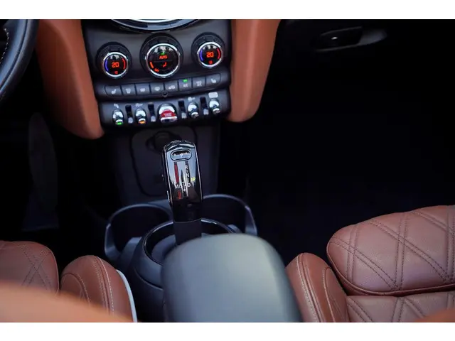 MINI Cooper S Cabrio Mini 2.0 Hammersmith 2021 Benzine 38