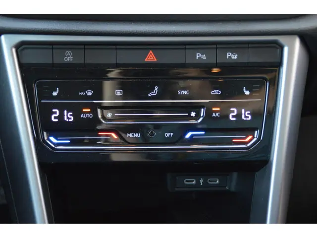 Volkswagen T-Roc 1.0 TSI Life Edition 2025 Benzine 7