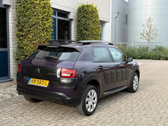Citroën C4 Cactus 1.2 PureTech Feel 2017 Benzine 4