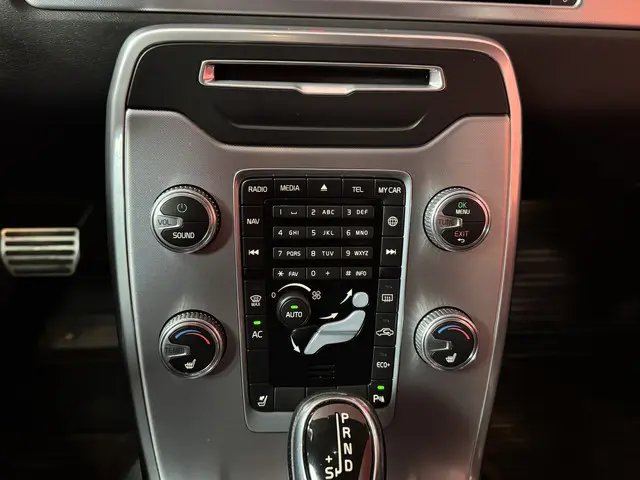 Volvo V70 2.0 D4 Summum 2015 Diesel 35