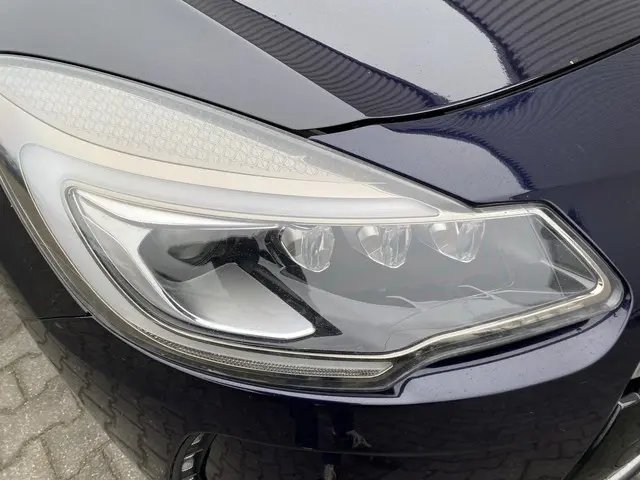 Citroën DS3 1.2 PureTech So Chic 2015 Benzine 21