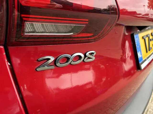 Peugeot 2008 Turbo 110PK GT-line 2018 Benzine 15