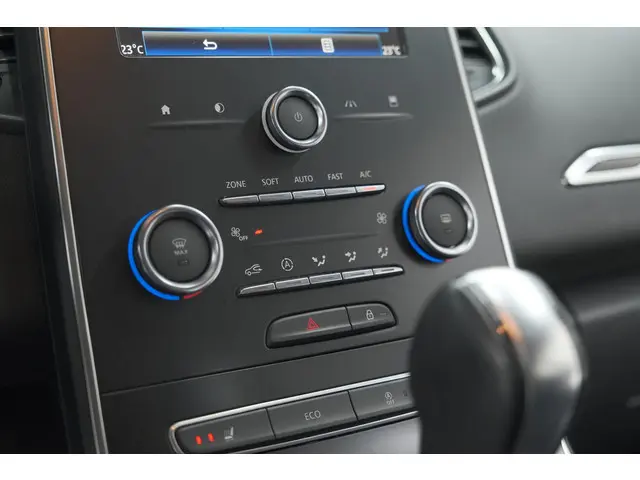 Renault Scénic TCe 140 EDC Limited 2019 Benzine 53