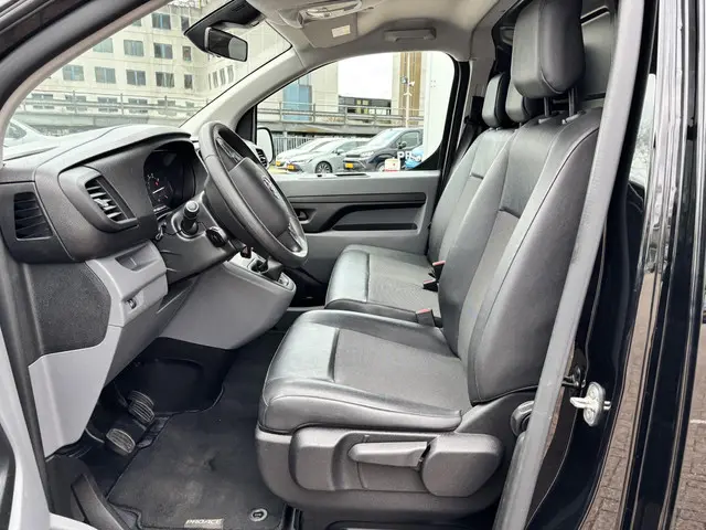 Toyota ProAce Compact 1.5 D-4D Navigator 2021 Diesel 18