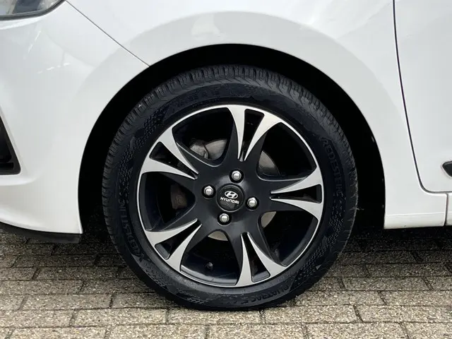 Hyundai i10 1.0i i-Motion Comfort 2015 Benzine 31