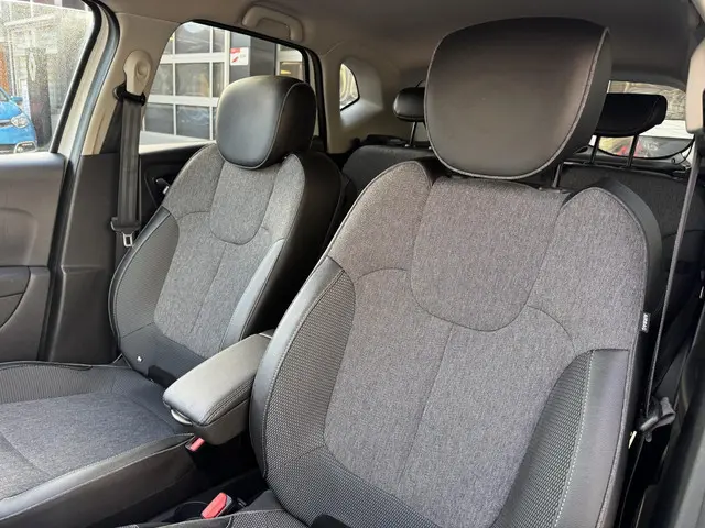 Renault Captur 1.3 TCe 150pk EDC Intens 2019 Benzine 11