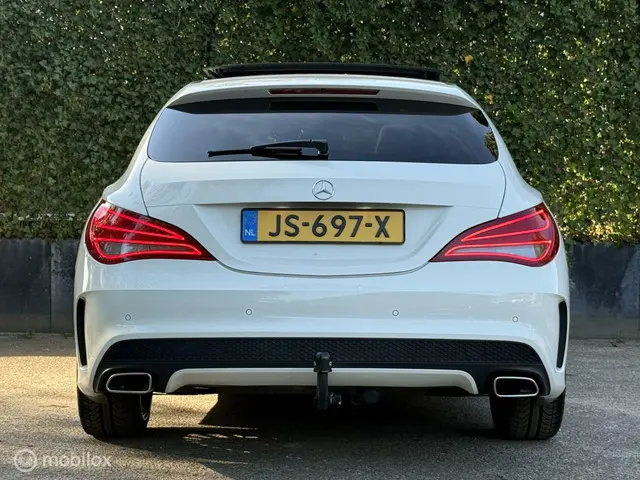 Mercedes-Benz CLA Shooting Brake 180 2015 Benzine 9