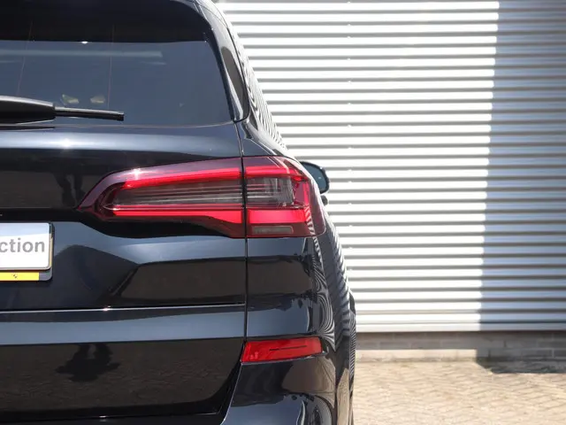 BMW X5 xDrive45e 2022 Hybride Benzine 43