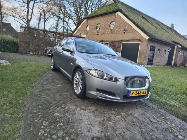 Jaguar XF 3.0D–LEER –CAMERA -NAVI –18” 2012 Diesel 20