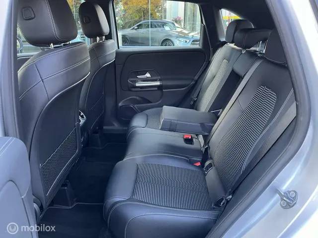 Mercedes-Benz B-Klasse 180 Premium Plus 2020 Benzine 26