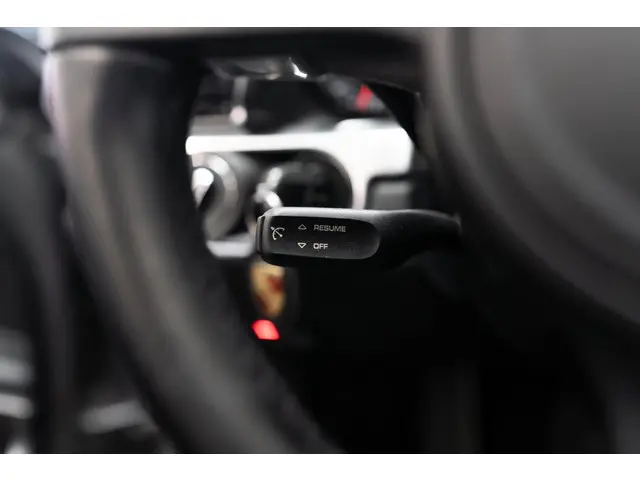 Porsche 911 3.4 Carrera 4 2015 Benzine 36