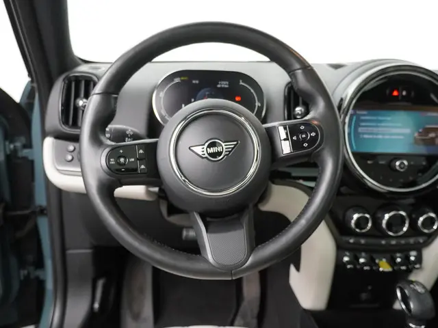 MINI Countryman Cooper SE ALL4 2022 Hybride Benzine 2