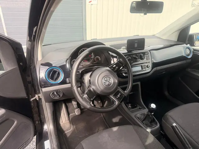Volkswagen up! 1.0 take up! BlueMotion 2013 Benzine 7