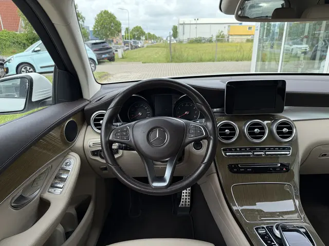 Mercedes-Benz GLC 250 4MATIC 2016 Benzine 16